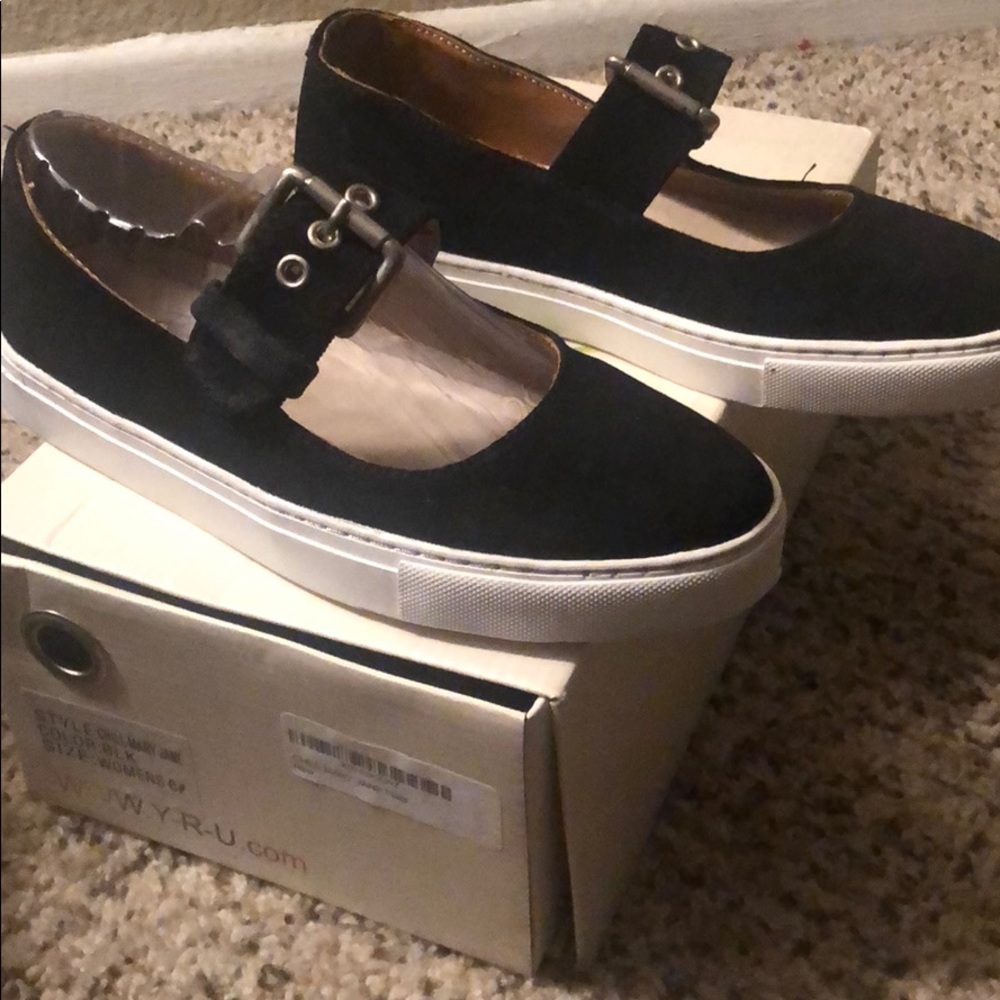 Mary Jane flats